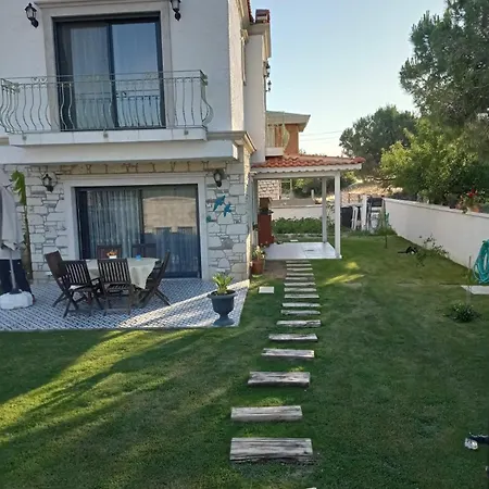 Sirin Ev * Çeşme